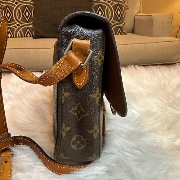 Authentic Louis Vuitton Monogram Saint Cloud PM Crossbody Shoulder Bag - Picture 4 of 15